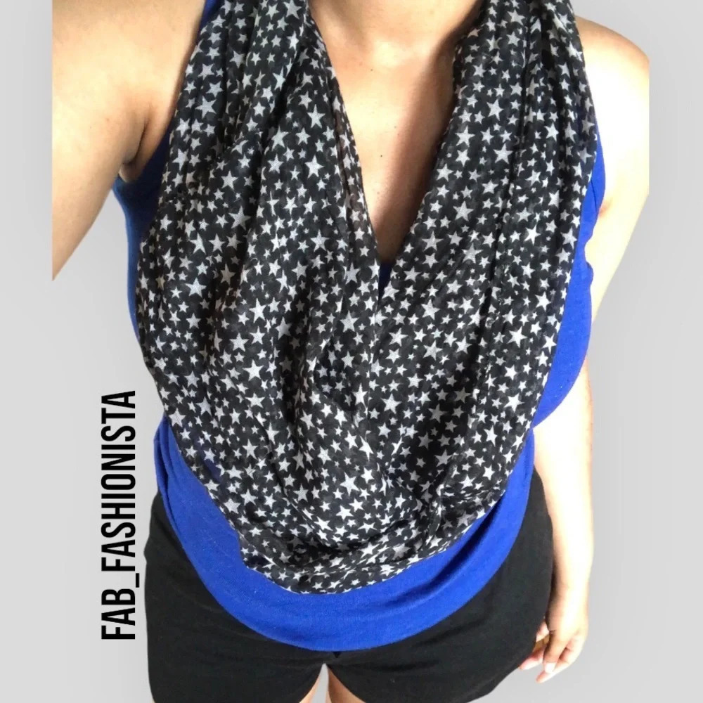 Stars Scarf - Picture 6 of 6